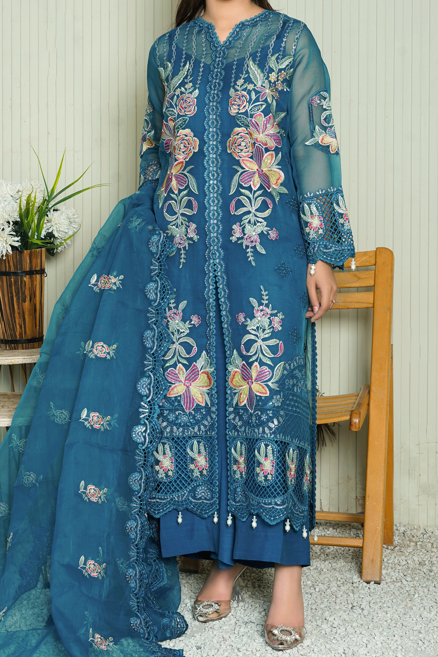 SOFIE - 3 PCS - Embroidered